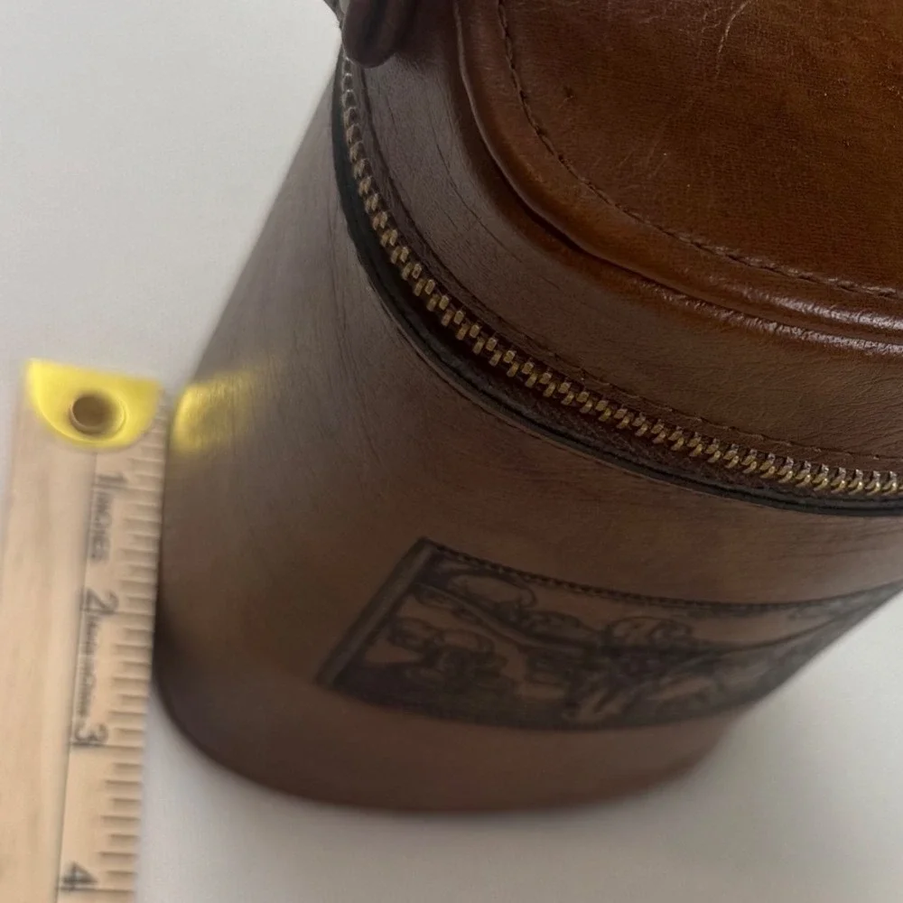 Vintage Western Longhorn Travel Bar Kit Brown Faux Leather Case with 2‎ Flasks